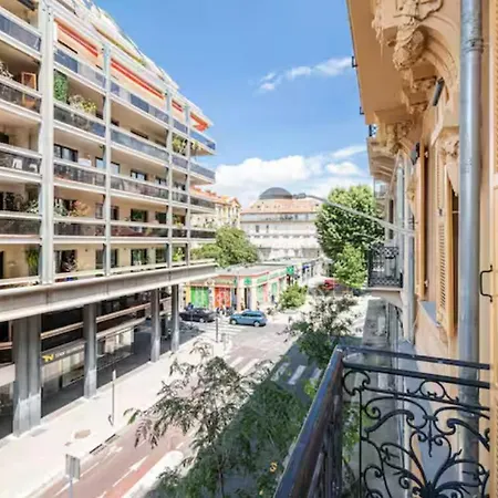 Lägenhet Cozy Near The Sea Nice