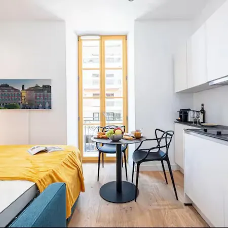 Cozy Near The Sea דירה