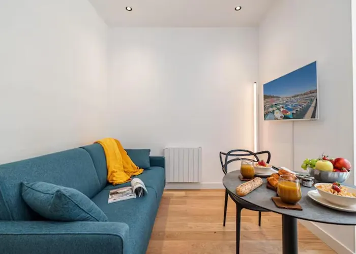 Апартаменты Cozy Near The Sea *